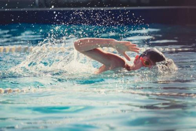 6 sport nuoto