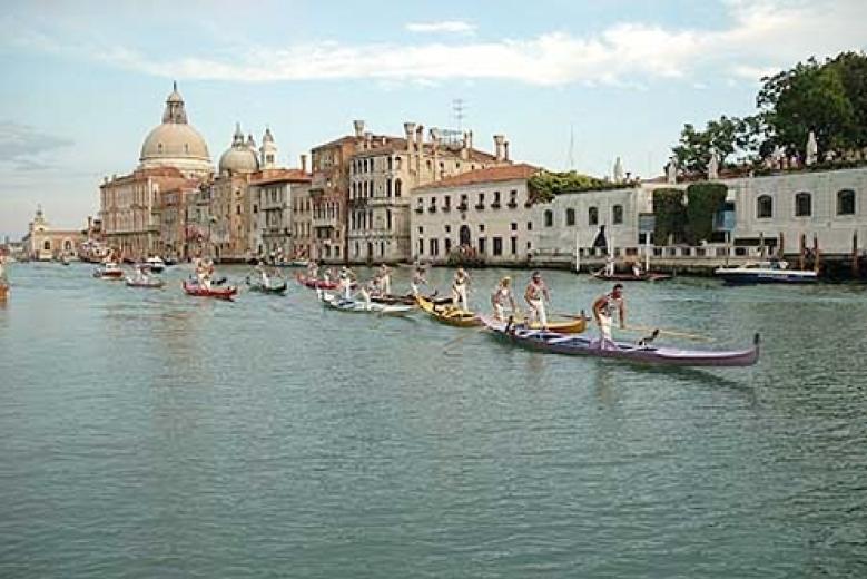 Venezia, regata in Canal Grande (foto: Mario Fletzer) Venezia, regata in Canal Grande (foto: Mario Fletzer)