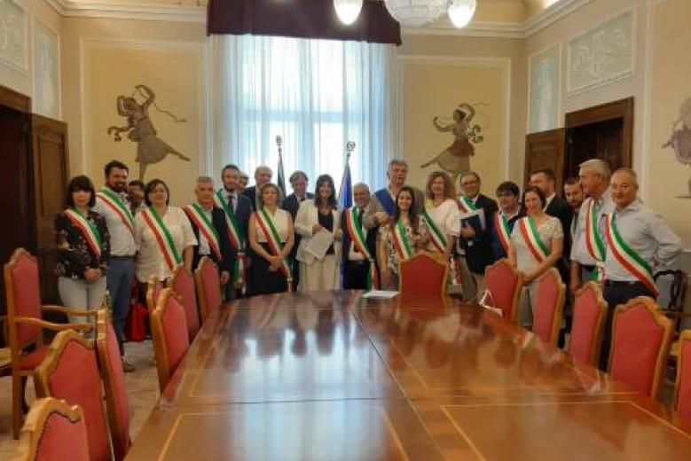 La firma del documento in prefettura Appello Zes